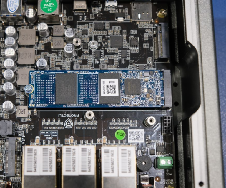 How to Install the Included M.2 Heatsink to the VP4600 Series